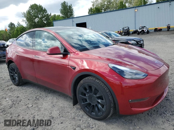 2024 Tesla Model Y Long Range with VIN 7SAYGDEE3RF196043, listed as a Copart auction lot 55693765 with 13,865 mi miles and Salvage title. Bid and sale history available at DreamBid. Image 4.