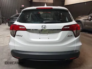 2021 Honda HR-V LX with VIN 3CZRU6H3XMM748281, listed as a IAAI auction lot 41903174 with 28,320 mi miles. Bid and sale history available at carsss.com. Image 17.