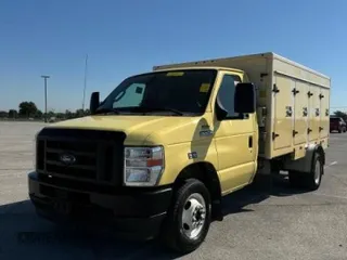 2021 FORD E450 SUPER DUTY CUTAWAY VAN with VIN 1FDXE4FN8MDC34245, listed as a Copart auction lot 74947084 with 70,651 mi miles and Clean Title. Bid and sale history available at DreamBid. Image 2.