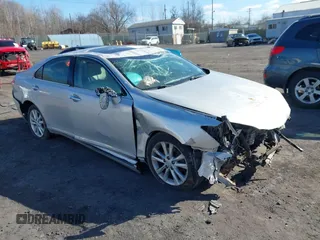2011 Lexus ES 330 with VIN JTHBK1EG2B2448096, listed as a IAAI auction lot 41699492 with 77,129 mi miles and . Bid and sale history available at DreamBid. Image 1.