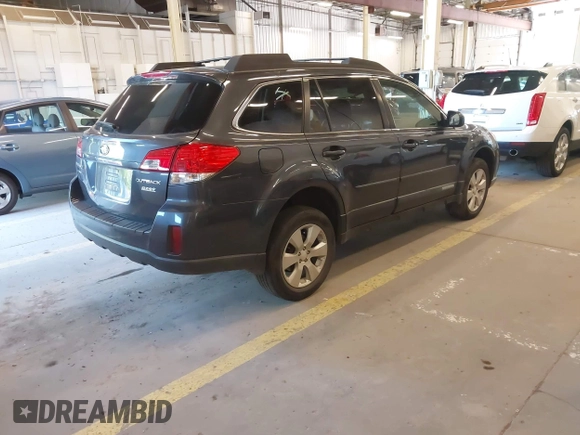 2011 Subaru Outback Premium z VIN 4S4BRBCC8B3435877, wystawiony jako IAAI lot #42164303 z przebiegiem 134 465 mil mil oraz . Historia ofert i sprzedaży dostępna na DreamBid. Obrazek 4.