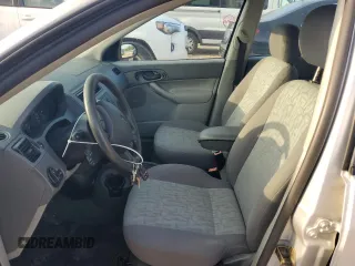 2005 Ford Focus SE with VIN 1FAFP36N55W155129, listed as a Copart auction lot 52940795 with 111,400 mi miles and Salvage Title. Bid and sale history available at carsss.com. Image 7.