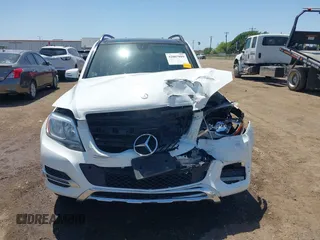 2015 Mercedes-Benz GLK 350 z VIN WDCGG5HB5FG342020, wystawiony jako IAAI lot #42007099 z przebiegiem 128 625 mil mil oraz . Historia ofert i sprzedaży dostępna na DreamBid. Obrazek 13.