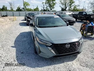 2024 Nissan Sentra SR z VIN 3N1AB8DV9RY386846, wystawiony jako Copart lot #55141905 z przebiegiem 4 591 mil mil oraz Szkoda całkowita • Salvage title. Historia ofert i sprzedaży dostępna na DreamBid. Obrazek 13.