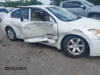 2009 Nissan Altima S z VIN 1N4AL21E39N471549, wystawiony jako IAAI lot #42203365 z przebiegiem 197 775 mil mil oraz . Historia ofert i sprzedaży dostępna na DreamBid. Obrazek 6.