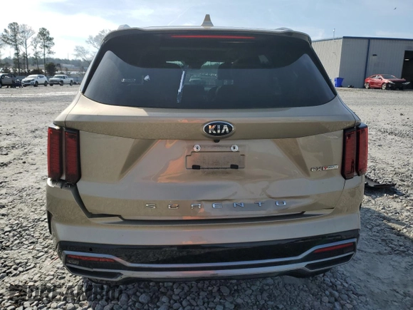 2021 Kia Sorento EX z VIN 5XYRH4LF2MG058053, wystawiony jako Copart lot #43951065 z przebiegiem 86 462 mil mil oraz Szkoda całkowita • Salvage title. Historia ofert i sprzedaży dostępna na DreamBid. Obrazek 6.