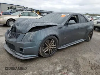 2009 Cadillac CTS-V z VIN 1G6DN57P790164493, wystawiony jako Copart lot #50998445 z przebiegiem 118 302 mil mil oraz Czysty tytuł • Clean title. Historia ofert i sprzedaży dostępna na DreamBid. Obrazek 1.