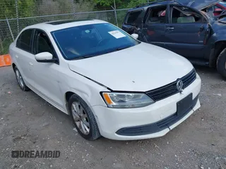 2012 Volkswagen Jetta Sedan SE w/Convenience & Sunroof with VIN 3VWDX7AJ9CM341490, listed as a IAAI auction lot 42147872 with 207,723 mi miles. Bid and sale history available at carsss.com. Image 1.