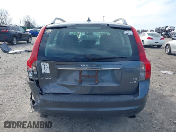 2008 Volvo V50 R-Design с VIN YV1MJ672X82396439, выставлен на аукционе IAAI как лот 41586200 с пробегом 110 267 миль миль и . История ставок и продаж доступна на DreamBid. Изображение 16.