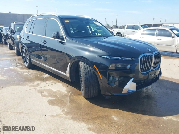 2025 BMW X7 xDrive40i with VIN 5UX23EM01S9X70776, listed as a IAAI auction lot 41653829 with 3,005 mi miles. Bid and sale history available at carsss.com. Image 1.