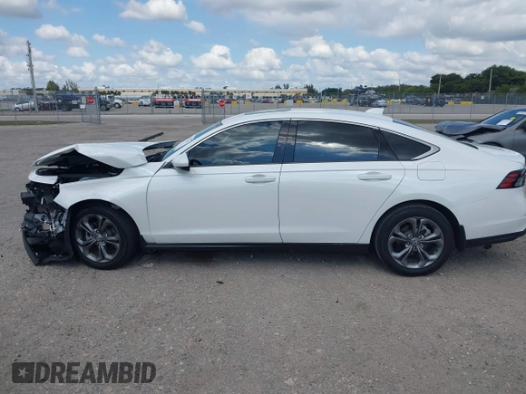 2024 Honda Accord EX с VIN 1HGCY1F37RA086803, выставлен на аукционе IAAI как лот 41507748 с пробегом 6 308 миль миль и . История ставок и продаж доступна на DreamBid. Изображение 15.