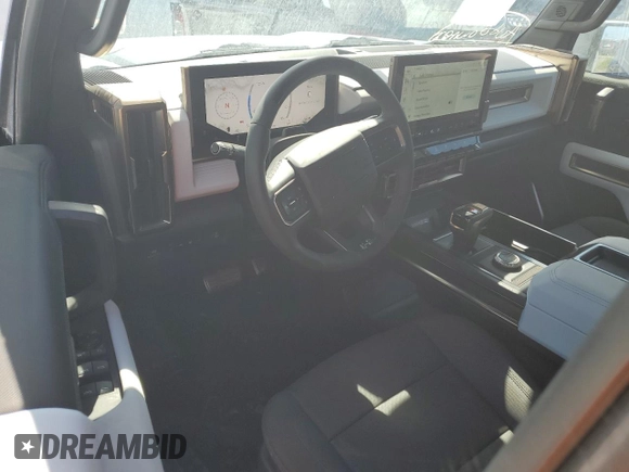 2024 GMC Hummer EV 2X z VIN 1GKB0NDE8RU110722, wystawiony jako Copart lot #74670304 z przebiegiem 257 mil mil oraz Nie do naprawy. Historia ofert i sprzedaży dostępna na DreamBid. Obrazek 8.