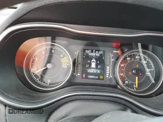 2019 Jeep Cherokee Latitude with VIN 1C4PJLCB9KD396600, listed as a Copart auction lot 59727555 with 125,893 mi miles and Salvage title. Bid and sale history available at DreamBid. Image 9.
