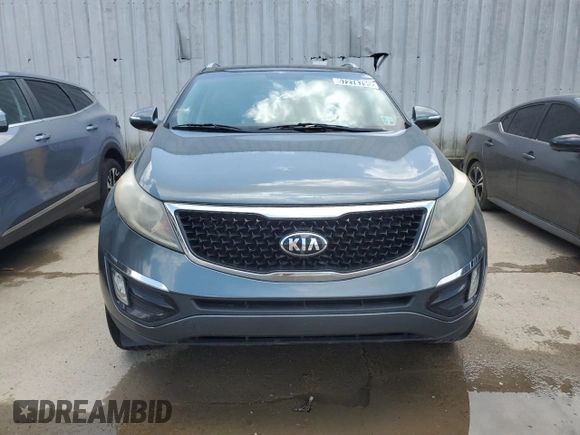 2015 Kia Sportage EX z VIN KNDPC3AC6F7688165, wystawiony jako Copart lot #57278795 z przebiegiem 109 081 mil mil oraz Czysty tytuł • Clean title. Historia ofert i sprzedaży dostępna na DreamBid. Obrazek 5.