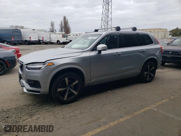 2016 Volvo XC90 R-Design with VIN YV4BC0PMXG1051628, listed as a Copart auction lot 42758275 with 90,857 mi miles and Salvage Title. Bid and sale history available at carsss.com. Image 1.