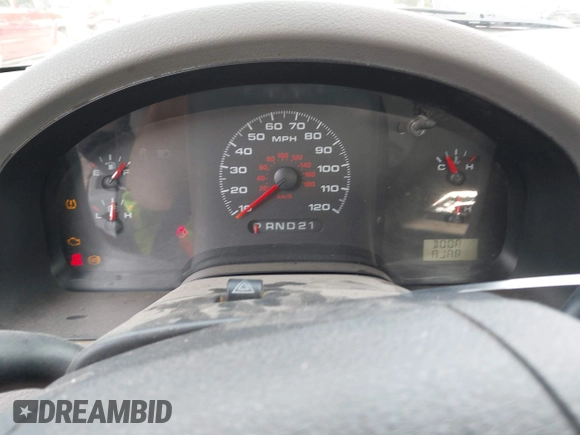 2004 Ford F-150 STX с VIN 1FTRX12W24NA10953, выставлен на аукционе IAAI как лот 42763234 с пробегом 262 484 миль миль и . История ставок и продаж доступна на DreamBid. Изображение 7.