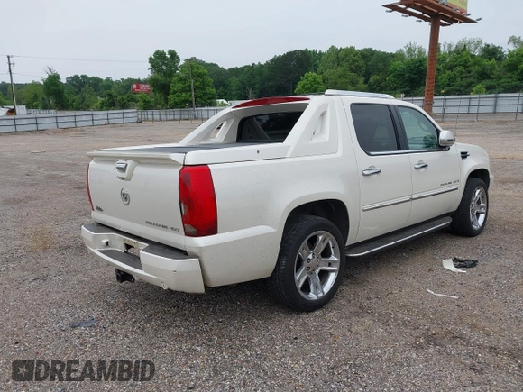 2007 Cadillac Escalade EXT with VIN 3GYFK62817G141539, listed as a IAAI auction lot 42022337 with 211,440 mi miles. Bid and sale history available at carsss.com. Image 4.