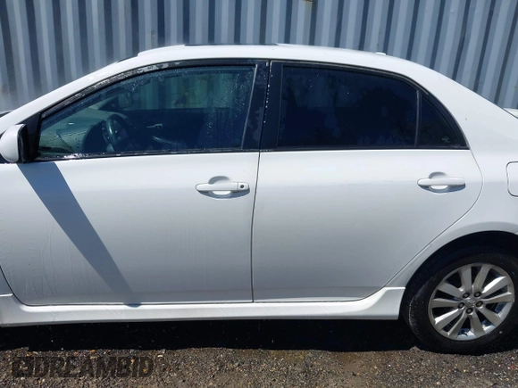 2009 Toyota Corolla with VIN 2T1BU40E49C157663, listed as a IAAI auction lot 42059139 with 135,685 mi miles. Bid and sale history available at carsss.com. Image 14.