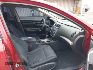 2016 Nissan Altima SL with VIN 1N4AL3AP4GC243995, listed as a IAAI auction lot 42200730 with 268,469 mi miles and . Bid and sale history available at carsss.com. Image 5.