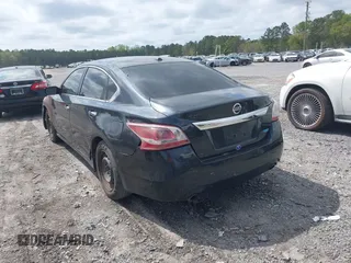 2015 Nissan Altima 2.5 z VIN 1N4AL3AP4FN870179, wystawiony jako IAAI lot #41914006 z przebiegiem 227 935 mil mil oraz . Historia ofert i sprzedaży dostępna na DreamBid. Obrazek 3.