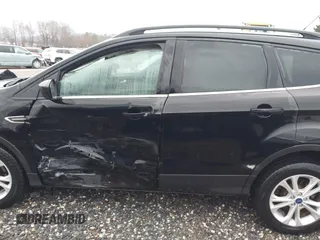 2017 Ford Escape SE with VIN 1FMCU0GD0HUD45409, listed as a IAAI auction lot 41859352 with 52,984 mi miles. Bid and sale history available at carsss.com. Image 14.