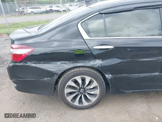 2017 Honda Accord Hybrid with VIN JHMCR6F33HC010926, listed as a IAAI auction lot 40061747 with 184,770 mi miles. Bid and sale history available at carsss.com. Image 6.