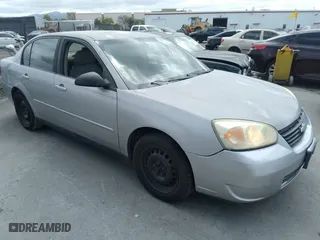2007 Chevrolet Malibu LS w/2FL with VIN 1G1ZS58N27F238138, listed as a IAAI auction lot 36700571 with 206,984 mi miles. Bid and sale history available at carsss.com. Image 1.