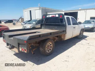 2010 GMC Sierra 1500 with VIN 1GTSKTE08AZ259166, listed as a IAAI auction lot 41846661 with 173,870 mi miles and . Bid and sale history available at DreamBid. Image 4.