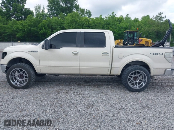 2009 Ford F-150 XL с VIN 1FTPW14VX9KB41670, выставлен на аукционе IAAI как лот 42246163 с пробегом 214 499 миль миль и . История ставок и продаж доступна на DreamBid. Изображение 15.