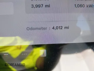2023 Tesla Model 3 Long Range z VIN 5YJ3E1EB7PF704061, wystawiony jako IAAI lot #42079045 z przebiegiem 4 012 mil mil oraz . Historia ofert i sprzedaży dostępna na DreamBid. Obrazek 15.