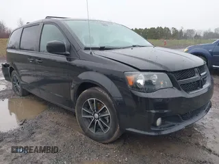 2018 Dodge Grand Caravan SXT z VIN 2C4RDGCG1JR304250, wystawiony jako IAAI lot #42010591 z przebiegiem 82 730 mil mil oraz . Historia ofert i sprzedaży dostępna na DreamBid. Obrazek 1.