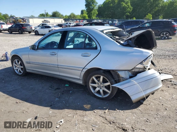 2004 Mercedes-Benz C 230 Kompressor z VIN WDBRF40J44F449334, wystawiony jako Copart lot #55531205 z przebiegiem 234 285 mil mil oraz Szkoda całkowita • Salvage title. Historia ofert i sprzedaży dostępna na DreamBid. Obrazek 2.