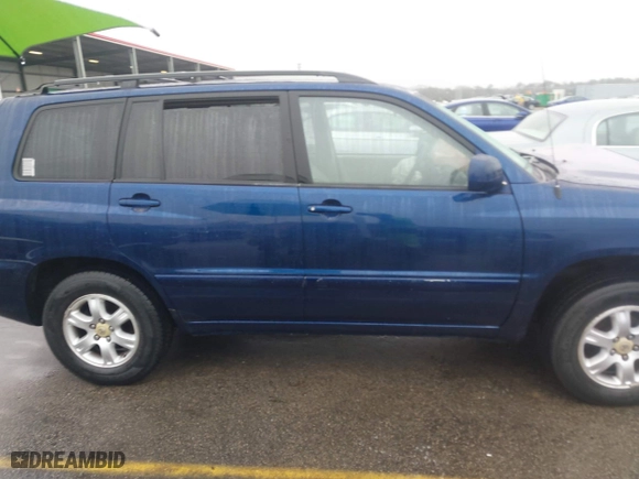 2002 Toyota Highlander with VIN JTEGF21A520058345, listed as a IAAI auction lot 41567610 with 117,736 mi miles. Bid and sale history available at carsss.com. Image 13.
