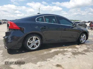 2015 Volvo S60 T5 Drive-E Platinum z VIN YV140MFD4F1314783, wystawiony jako Copart lot #55292105 z przebiegiem 129 818 mil mil oraz Szkoda całkowita • Salvage title. Historia ofert i sprzedaży dostępna na DreamBid. Obrazek 3.