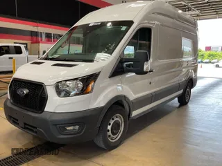2023 Ford Transit Cargo с VIN 1FTBR1X80PKC02478, выставлен на аукционе IAAI как лот 42791988 с пробегом 40 987 миль миль и . История ставок и продаж доступна на DreamBid. Изображение 18.