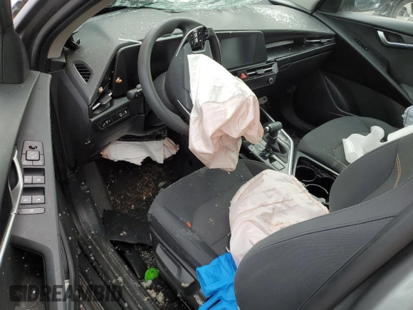 2024 Kia Niro LX with VIN KNDCP3LE8R5137124, listed as a Copart auction lot 49130575 with 0 mi miles and Salvage Title. Bid and sale history available at carsss.com. Image 8.