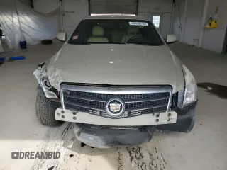 2014 Cadillac ATS Standard RWD z VIN 1G6AA5RA2E0101299, wystawiony jako Copart lot #49240615 z przebiegiem 165 498 mil mil oraz Szkody całkowita. Historia ofert i sprzedaży dostępna na DreamBid. Obrazek 5.