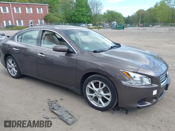 2014 Nissan Maxima S z VIN 1N4AA5APXEC495376, wystawiony jako IAAI lot #42199546 z przebiegiem 87 116 mil mil oraz . Historia ofert i sprzedaży dostępna na DreamBid. Obrazek 1.