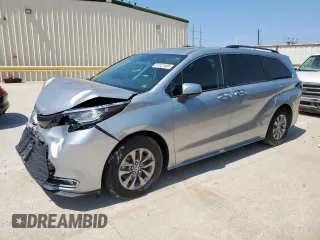 2022 Toyota Sienna XLE with VIN 5TDYRKEC5NS105998, listed as a Copart auction lot 51321465 with 60,232 mi miles and Salvage Title. Bid and sale history available at carsss.com. Image 1.