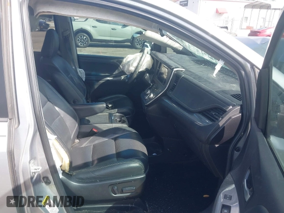 2015 Toyota Sienna SE with VIN 5TDXK3DC3FS550300, listed as a IAAI auction lot 41712966 with 154,242 mi miles. Bid and sale history available at carsss.com. Image 5.