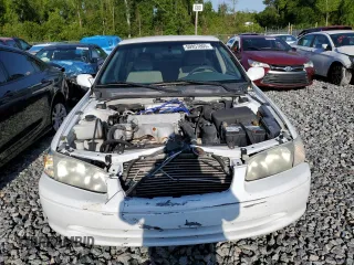 2001 Toyota Camry CE with VIN 4T1BG22K81U850947, listed as a Copart auction lot 50957805 with 159,557 mi miles and Non Repairable. Bid and sale history available at DreamBid. Image 5.