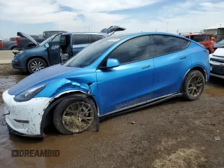 2021 Tesla Model Y Long Range z VIN 5YJYGDEE6MF239571, wystawiony jako Copart lot #56433595 z przebiegiem 58 471 mil mil oraz Szkoda całkowita • Salvage title. Historia ofert i sprzedaży dostępna na DreamBid. Obrazek 1.