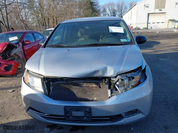 2014 Honda Odyssey LX with VIN 5FNRL5H24EB001131, listed as a IAAI auction lot 41753911 with 238,080 mi miles. Bid and sale history available at carsss.com. Image 12.