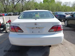 2004 Lexus ES 350 with VIN JTHBA30G945001806, listed as a IAAI auction lot 42027534 with 132,323 mi miles and . Bid and sale history available at DreamBid. Image 16.