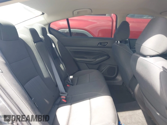 2024 Nissan Altima SV z VIN 1N4BL4DV4RN322031, wystawiony jako IAAI lot #42503600 z przebiegiem 42 521 mil mil oraz . Historia ofert i sprzedaży dostępna na DreamBid. Obrazek 8.