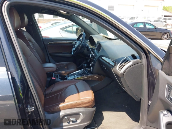 2014 Audi Q5 Premium z VIN WA1CFAFP4EA031687, wystawiony jako IAAI lot #41994771 z przebiegiem 100 846 mil mil oraz . Historia ofert i sprzedaży dostępna na DreamBid. Obrazek 5.