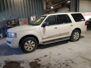 2008 Lincoln Navigator z VIN 5LMFU28538LJ11848, wystawiony jako Copart lot #60169285 z przebiegiem 257 145 mil mil oraz Czysty tytuł • Clean title. Historia ofert i sprzedaży dostępna na DreamBid. Obrazek 1.