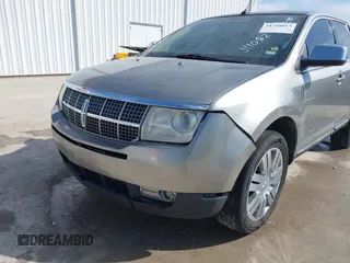 2008 Lincoln MKX with VIN 2LMDU88C48BJ11082, listed as a IAAI auction lot 41768013 with 215,549 mi miles. Bid and sale history available at carsss.com. Image 6.