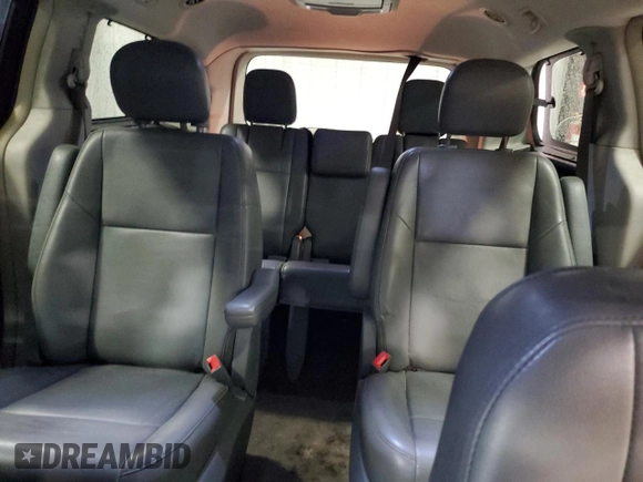2014 Volkswagen Routan SE with VIN 2C4RVABG1ER134618, listed as a Copart auction lot 81744564 with 121,136 mi miles and Salvage title. Bid and sale history available at DreamBid. Image 10.