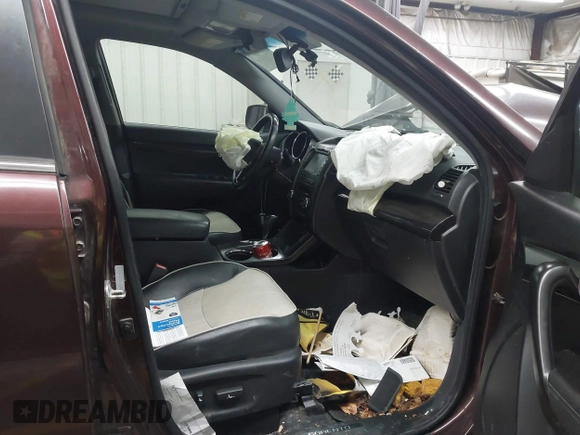2013 Kia Sorento SX with VIN 5XYKW4A25DG331591, listed as a IAAI auction lot 41878760 with 1 mi miles. Bid and sale history available at carsss.com. Image 5.